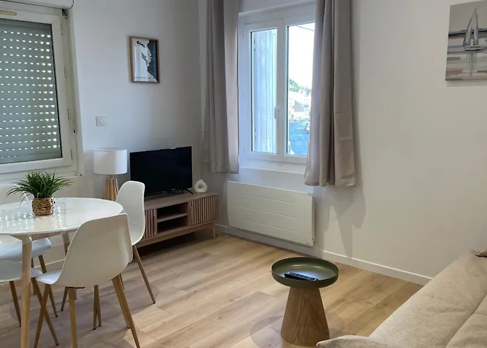 200m Du Chay Apartment Royan